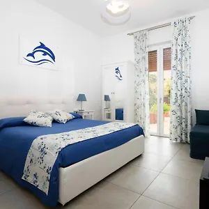https://marinahouse.it-tuscanyhotel.com
